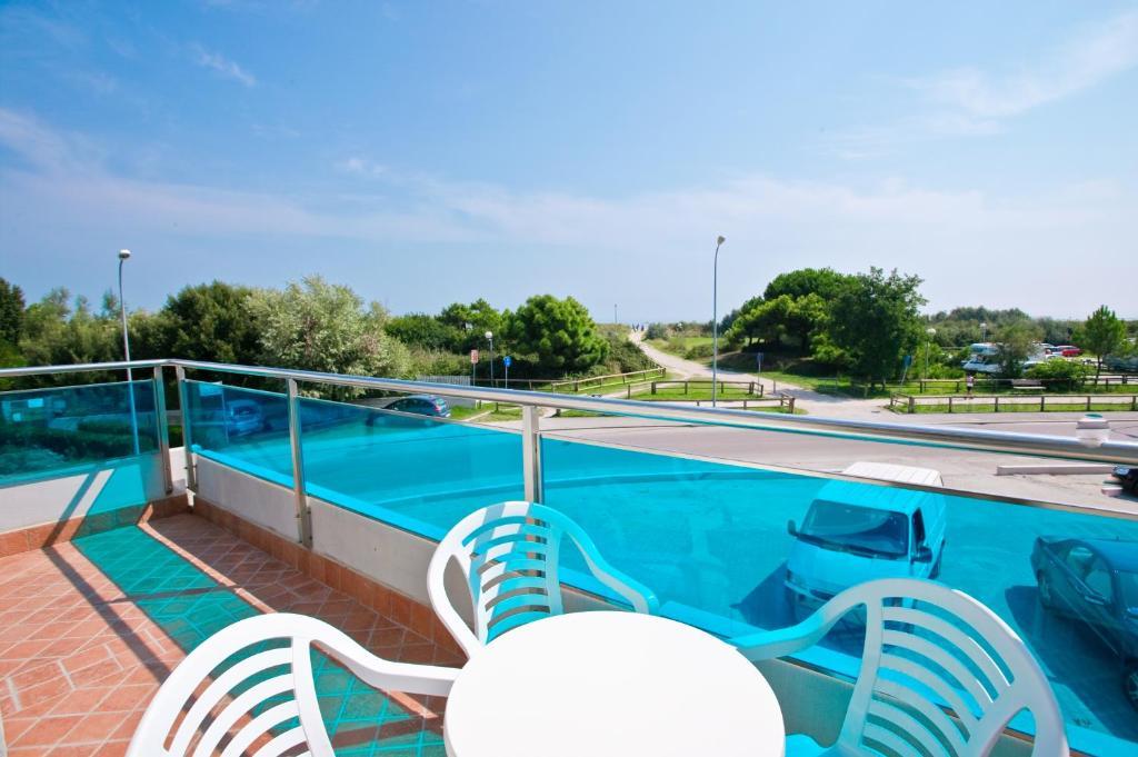 Hotel Residence Le Dune Breakfast Included Lido Adriano Exterior photo